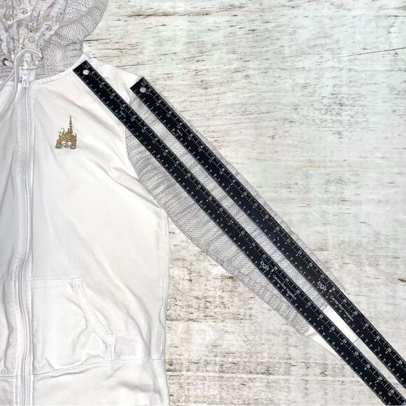 Walt Disney World Women’s Small Magic Kingdom White Zip Up Hoodie Size Small - Picture 3 of 6